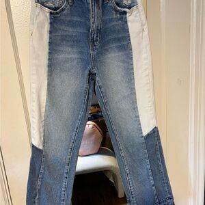 Stylish Blue and White Cropped Jeans